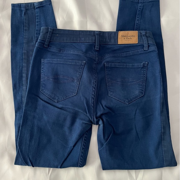 Abercrombie & Fitch Jeans - Picture 2 of 3